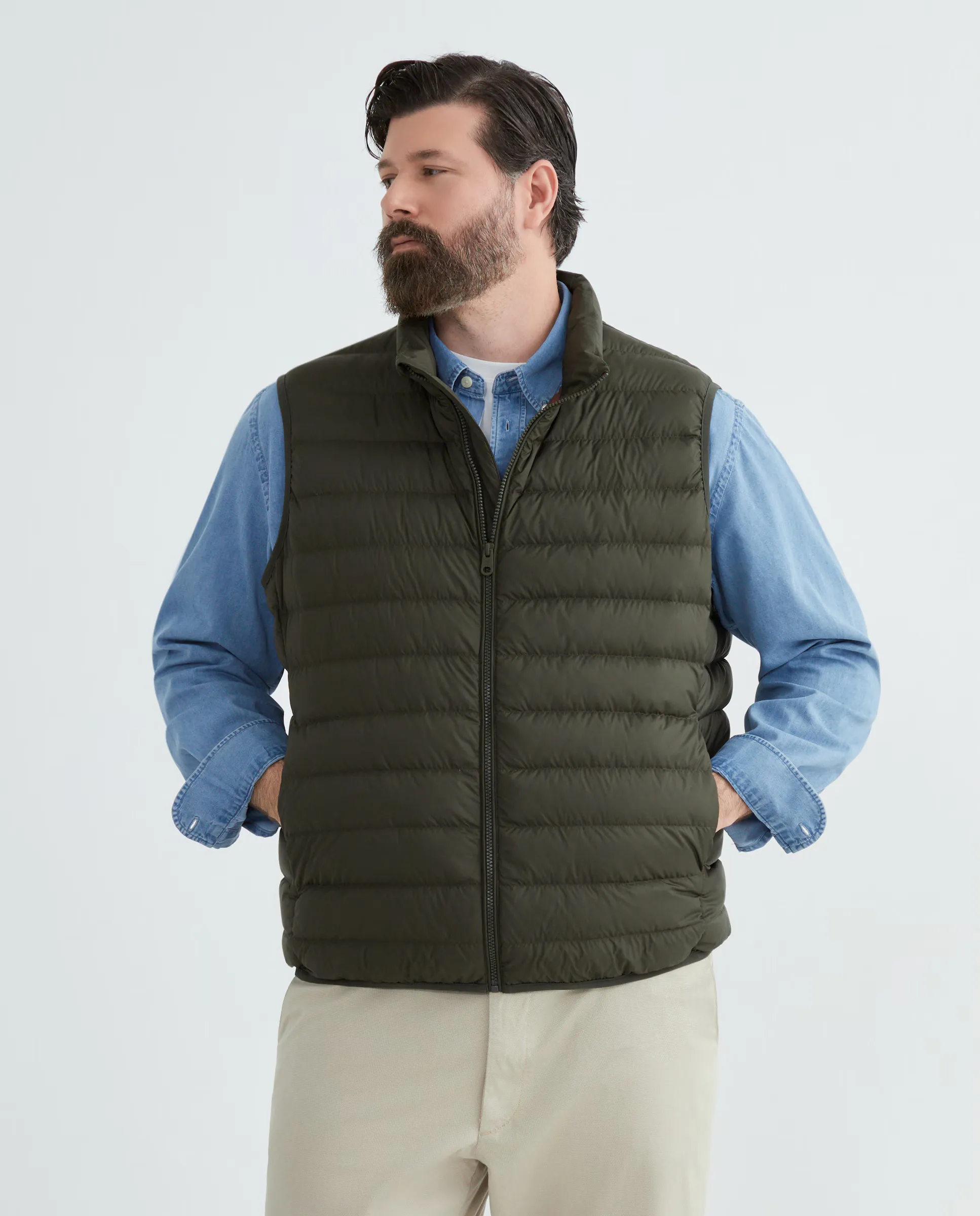 Мужская легкая жилетка из переработанного полиэстера и натурального пуха больших размеров Emidio Tucci, цвет Kaki
Мужская легкая жилетка из переработанного полиэстера и натурального пуха больших размеров Emidio Tucci, цвет Kaki