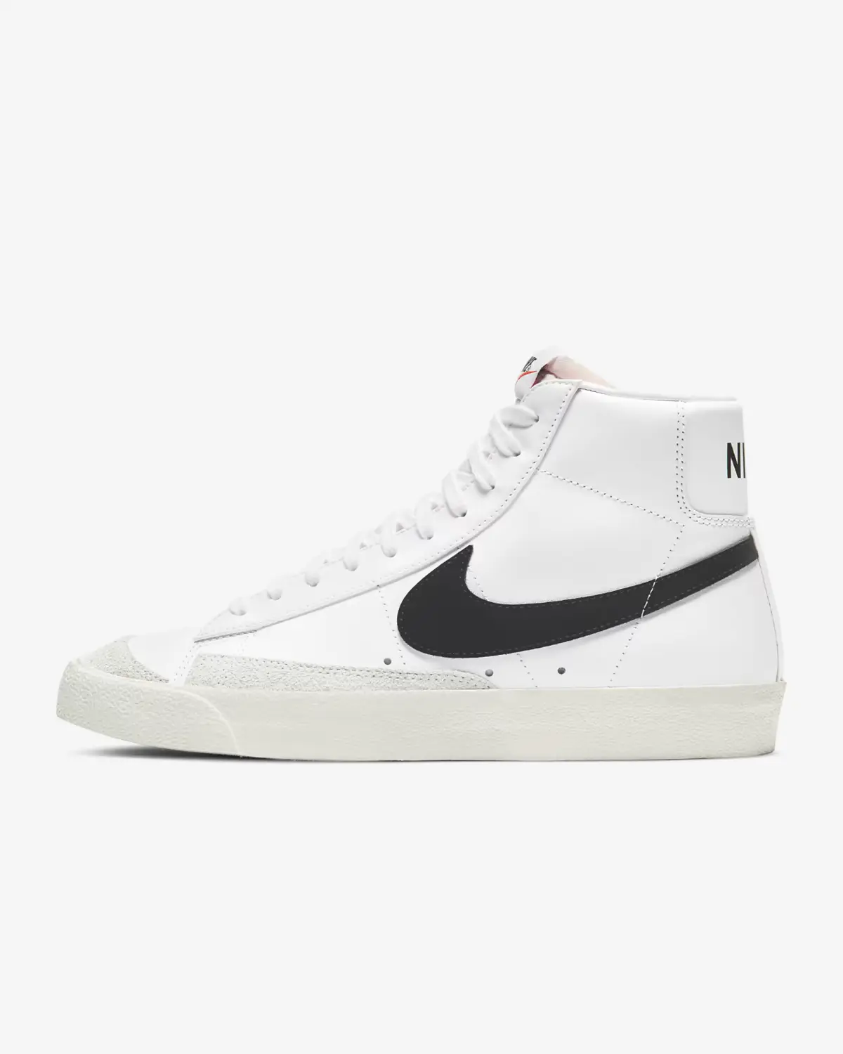 Nike Blazer Mid 77 Vintage BQ6806-100 Мужские US 10 Белые Повседневные кроссовки HAM225
Nike Blazer Mid 77 Vintage BQ6806-100 Мужские US 10 Белые Повседневные кроссовки HAM225