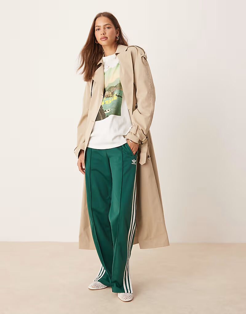 Спортивные брюки Adidas Originals Firebird зеленого цвета
Спортивные брюки Adidas Originals Firebird зеленого цвета