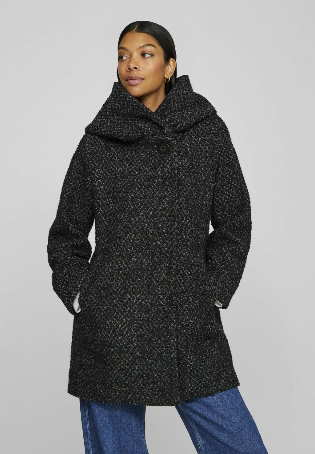 Короткое пальто KAPUZEN VILA, темно-серый 
Короткое пальто KAPUZEN VILA, темно-серый