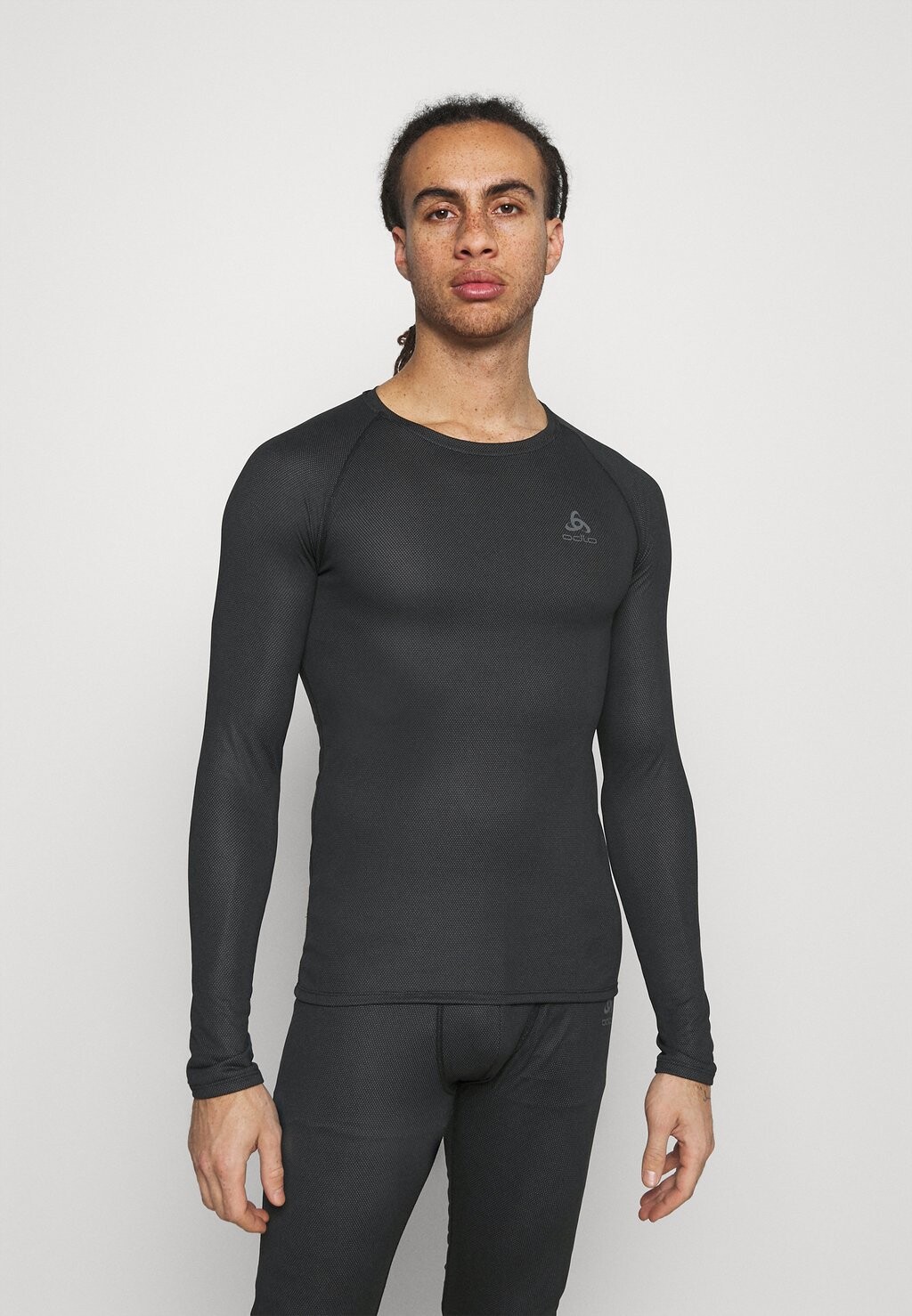 Топ с длинными рукавами ACTIVE F DRY LIGHT ECO CREW NECK ODLO, цвет black
Топ с длинными рукавами ACTIVE F DRY LIGHT ECO CREW NECK ODLO, цвет black