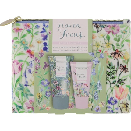 Крем для рук 30 мл, крем для тела 50 мл и мочалка Glow Velvet Shea Heathcote & Ivory
Крем для рук 30 мл, крем для тела 50 мл и мочалка Glow Velvet Shea Heathcote & Ivory