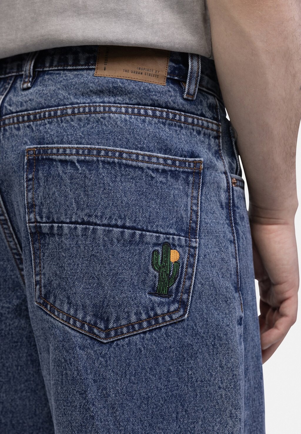 Джинсы-бойфренды KINGSTON BAGGY FIT Redefined Rebel, темно-синий
Джинсы-бойфренды KINGSTON BAGGY FIT Redefined Rebel, темно-синий