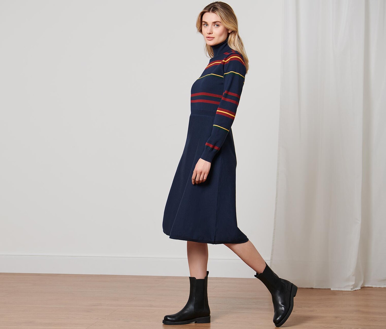 Трикотажное платье Tchibo
Трикотажное платье Tchibo