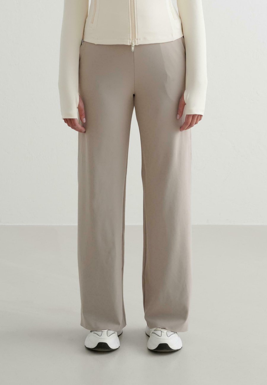 Брюки aim’n Trousers, Beige
Брюки aim’n Trousers, Beige