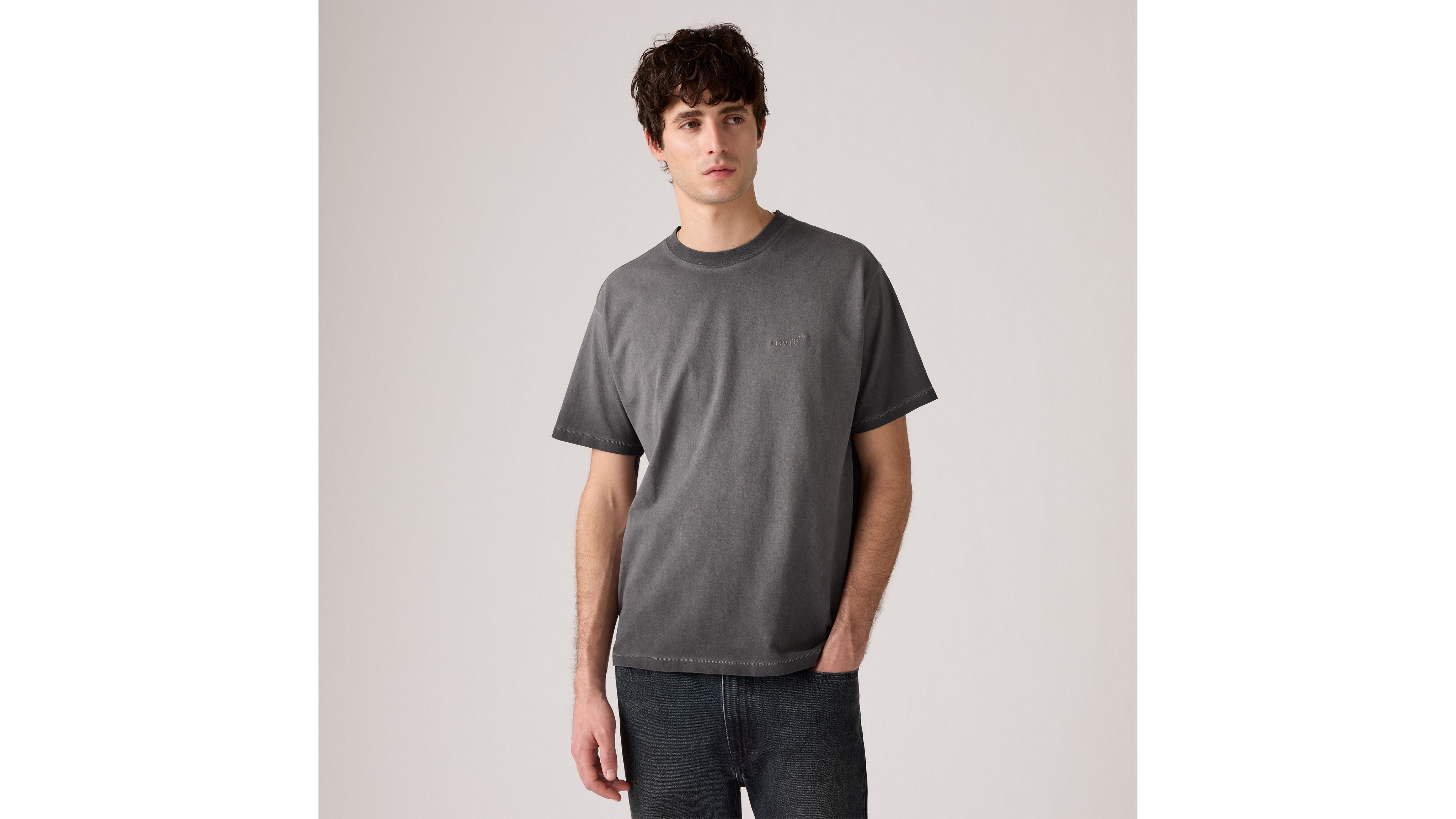 Винтажная футболка Oil Wash Red Tab Levi's, Oil Wash - Black
Винтажная футболка Oil Wash Red Tab Levi's, Oil Wash - Black