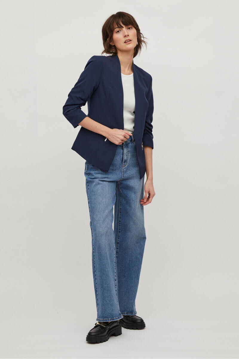 Женский пиджак приталенного кроя Vila, темно-синий
Женский пиджак приталенного кроя Vila, темно-синий
