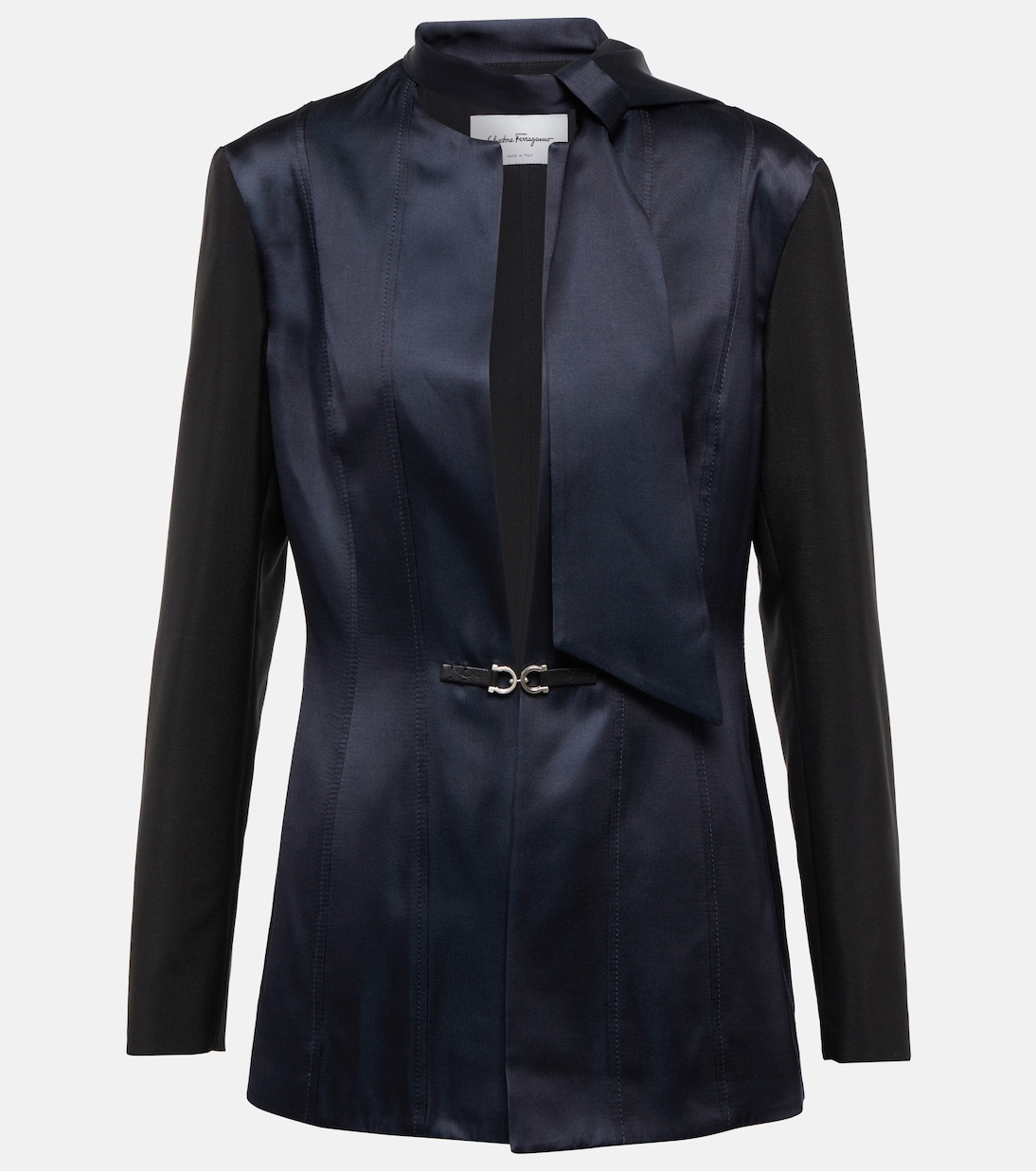 Атласный блейзер с завязкой на шее Ferragamo, Mezzanotte
Атласный блейзер с завязкой на шее Ferragamo, Mezzanotte