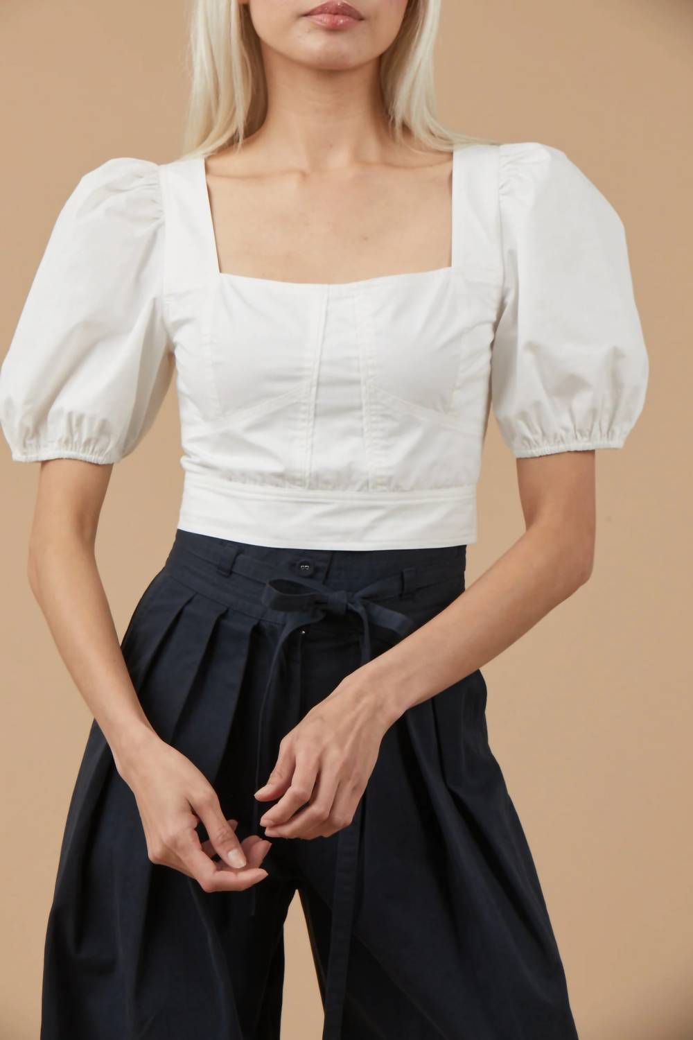 Sophie Rue Топ Даниэль Поплин белого цвета
Sophie Rue Топ Даниэль Поплин белого цвета