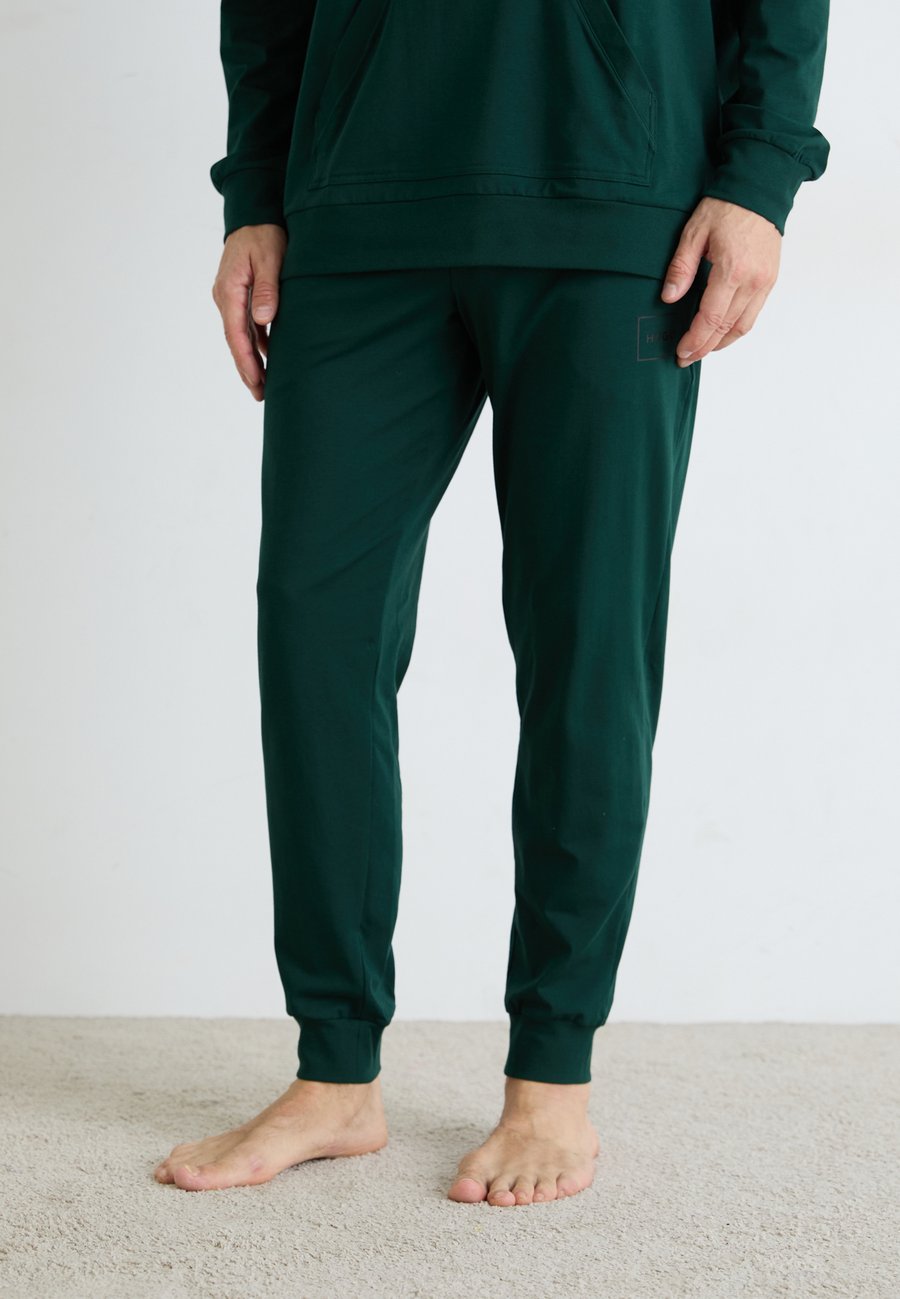 Пижамные брюки HUGO LAZE PANTS, Open Green/Green
Пижамные брюки HUGO LAZE PANTS, Open Green/Green