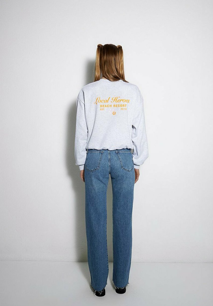 Толстовка Local Heroes Sweatshirt, Light Grey
Толстовка Local Heroes Sweatshirt, Light Grey