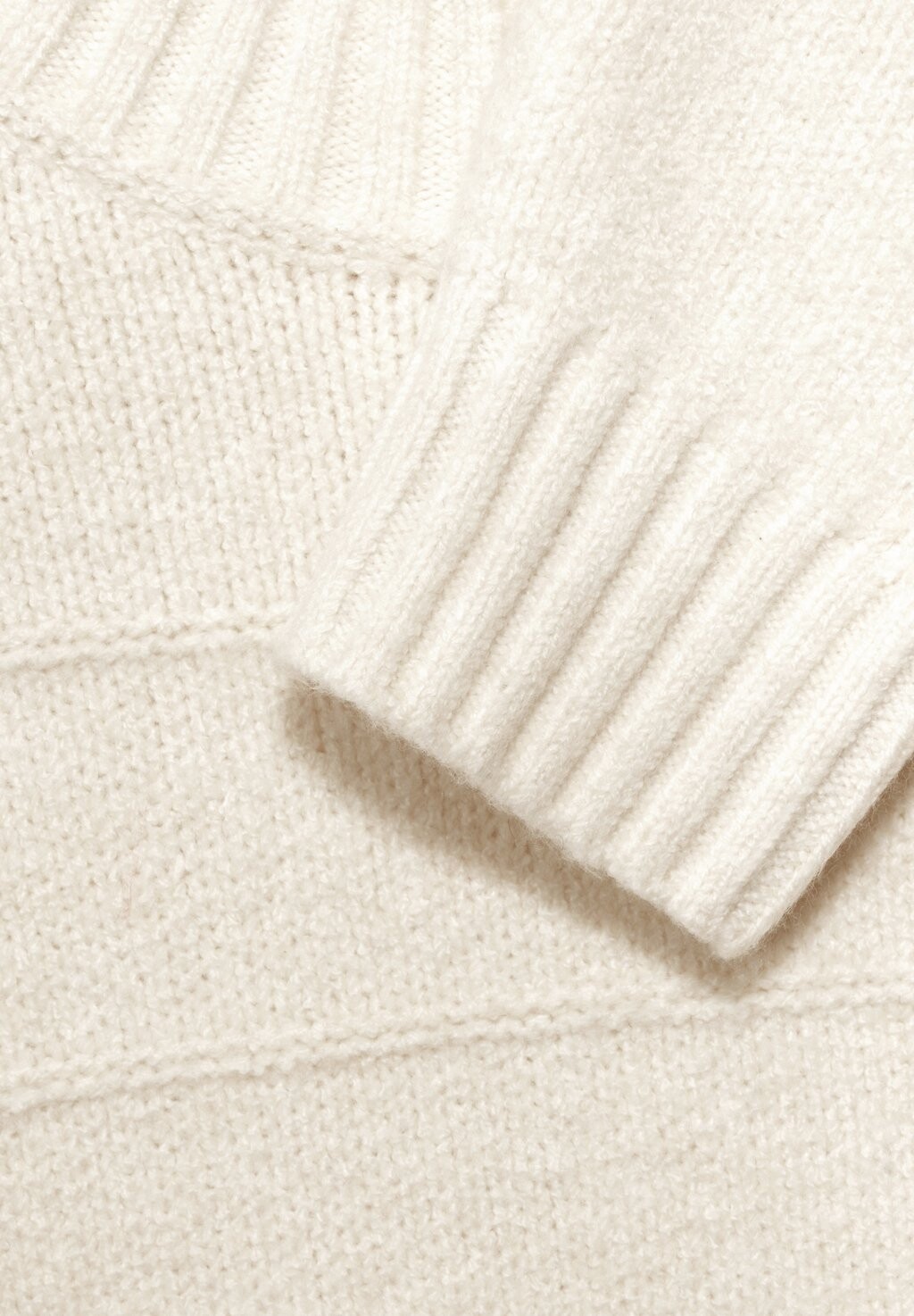 Джемпер CHUNKY Street One Studio, белый
Джемпер CHUNKY Street One Studio, белый