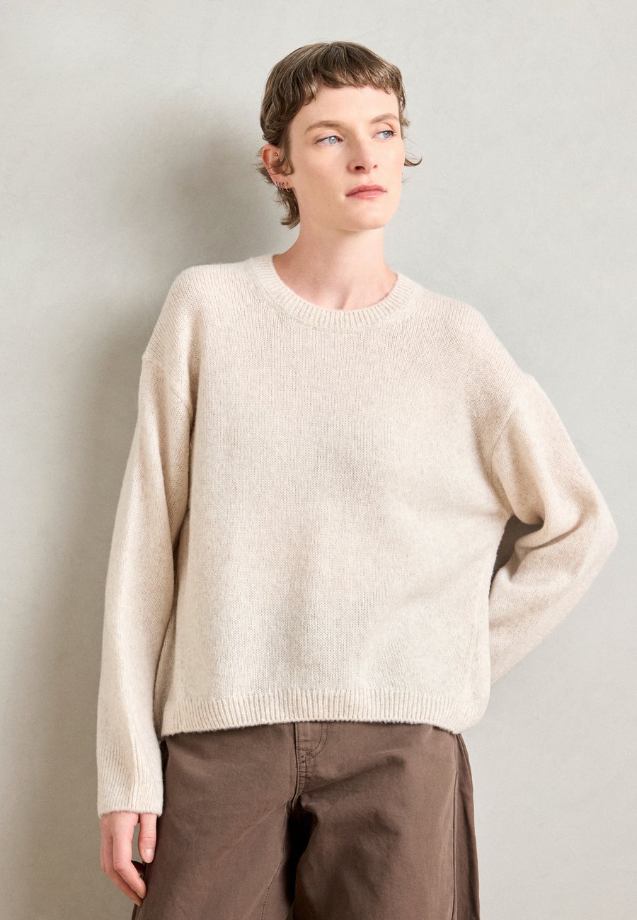 Джемпер Marc O'Polo LONGSLEEVE ROUND NECK, Natural Stone/Beige
Джемпер Marc O'Polo LONGSLEEVE ROUND NECK, Natural Stone/Beige