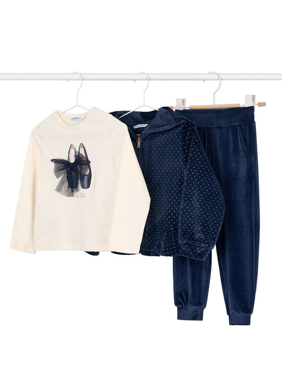 Спортивный костюм regular fit 4892 Mayoral, синий
Спортивный костюм regular fit 4892 Mayoral, синий