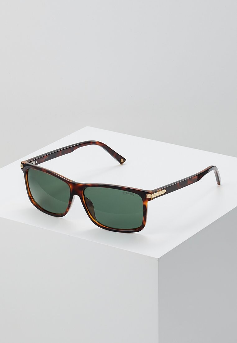 Солнцезащитные очки Polaroid
Солнцезащитные очки Polaroid