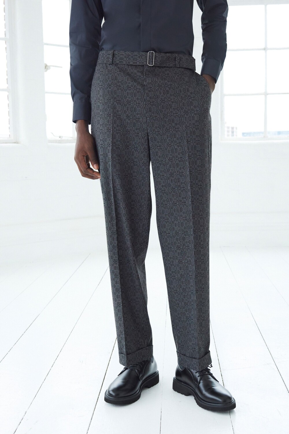 Костюмные брюки Edit Oversize с клетчатым узором Next, серый
Костюмные брюки Edit Oversize с клетчатым узором Next, серый