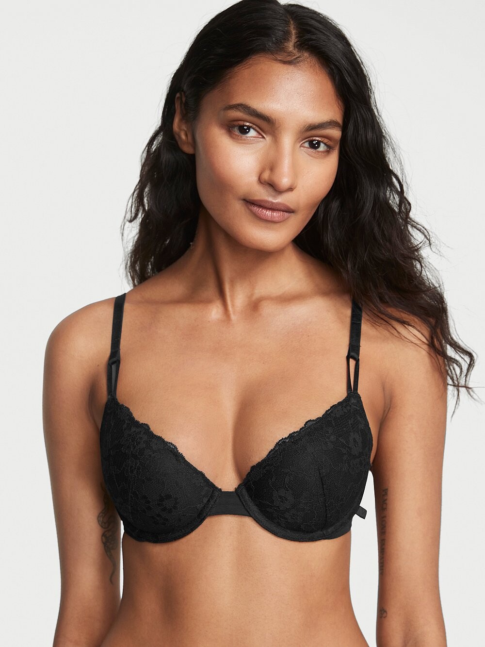 Демисезонный бюстгальтер на легкой подкладке Victoria's Secret, черный
Демисезонный бюстгальтер на легкой подкладке Victoria's Secret, черный