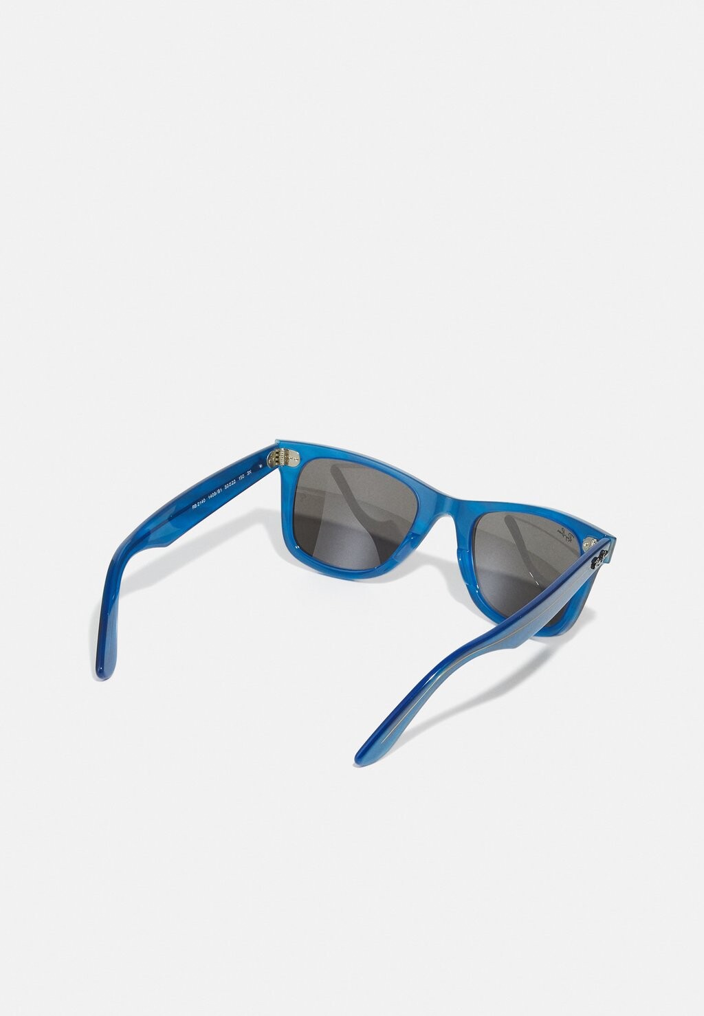 Солнцезащитные очки Wayfarer Unisex Ray-Ban, синие
Солнцезащитные очки Wayfarer Unisex Ray-Ban, синие