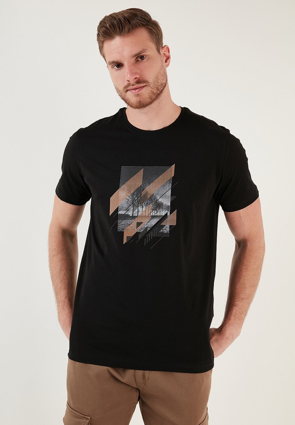 Футболка с принтом Buratti, цвет black
Футболка с принтом Buratti, цвет black