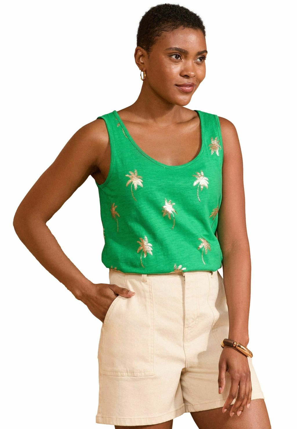 Топ REGULAR FIT Love & Roses, белый 
Топ REGULAR FIT Love & Roses, белый