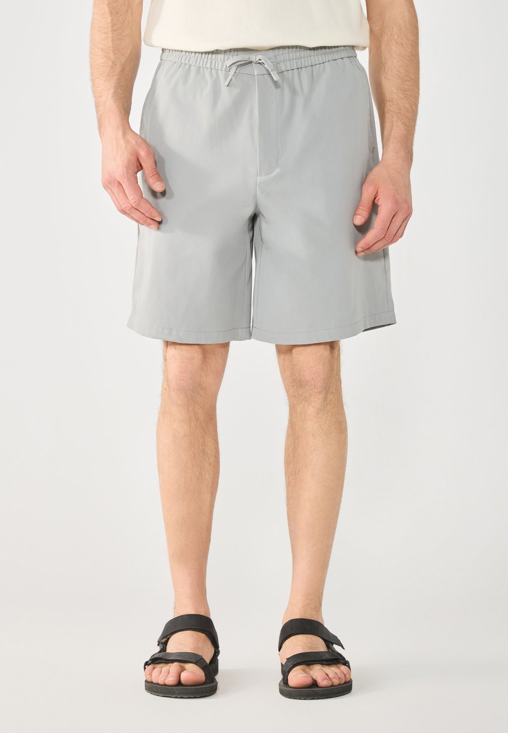 Шорты Pier One by Zalando, темно-серый
Шорты Pier One by Zalando, темно-серый