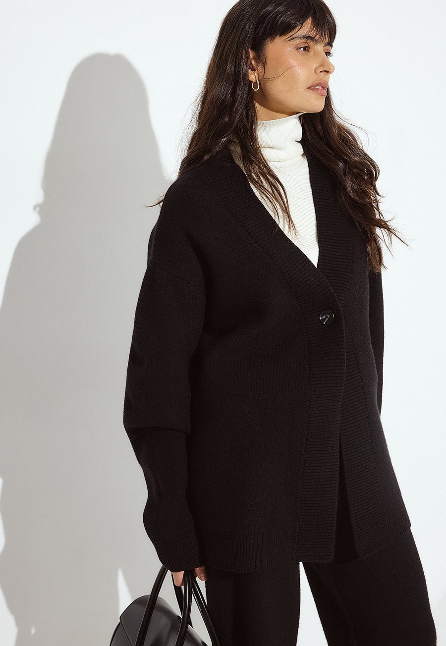 Кардиган NA-KD Cardigan, Black
Кардиган NA-KD Cardigan, Black