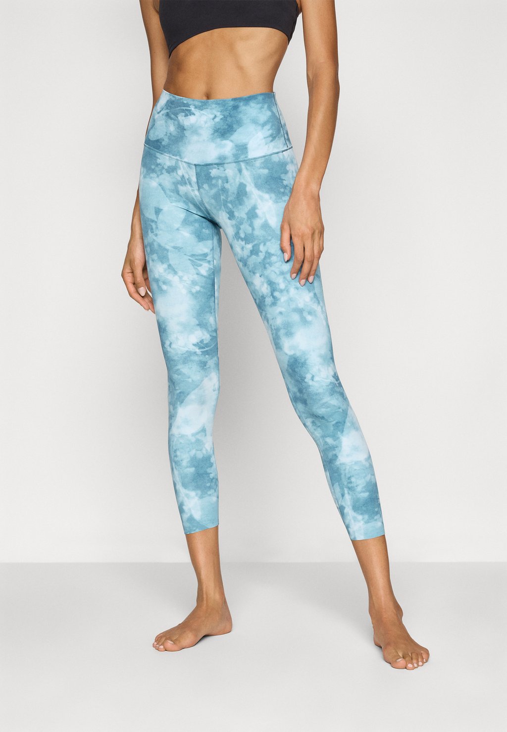 Леггинсы ZENVY 7/8 Nike Performance, синий
Леггинсы ZENVY 7/8 Nike Performance, синий