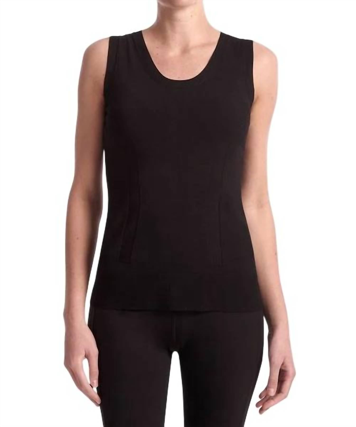 Майка Modesty черного цвета Capsule 121
Майка Modesty черного цвета Capsule 121