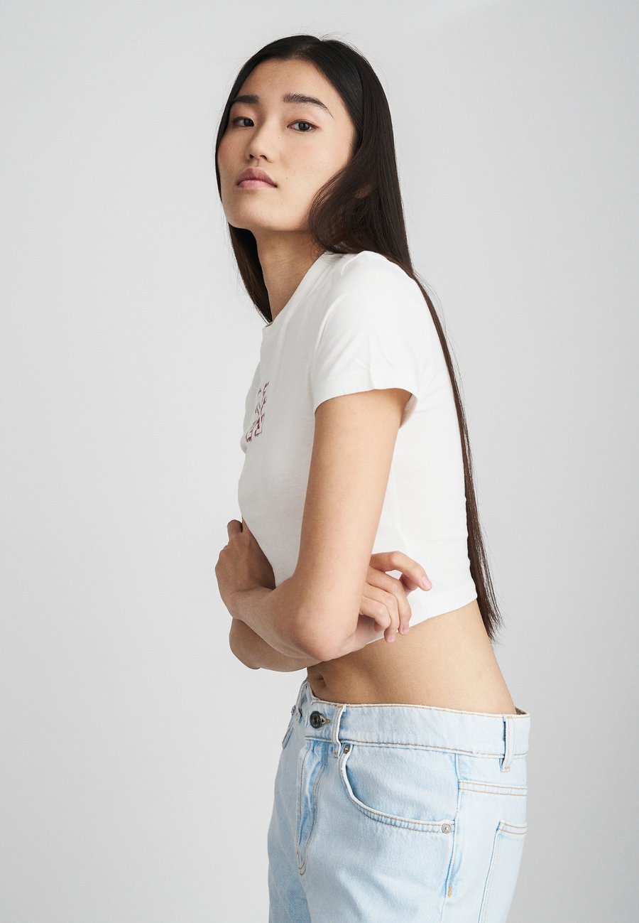 Футболка OFF-WHITE MINI WATER ARROW, White/Red/White, Белый, Футболка OFF-WHITE MINI WATER ARROW, White/Red/White
Футболка OFF-WHITE MINI WATER ARROW, White/Red/White, Белый, Футболка OFF-WHITE MINI WATER ARROW, White/Red/White