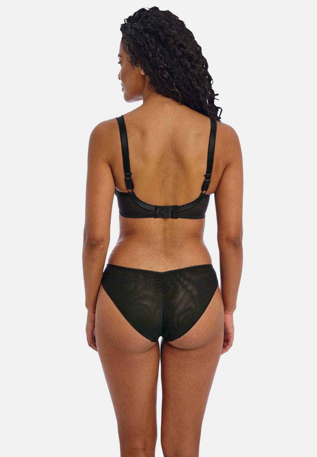 Бюстгальтер на косточках LOVELAND Freya, черный
Бюстгальтер на косточках LOVELAND Freya, черный