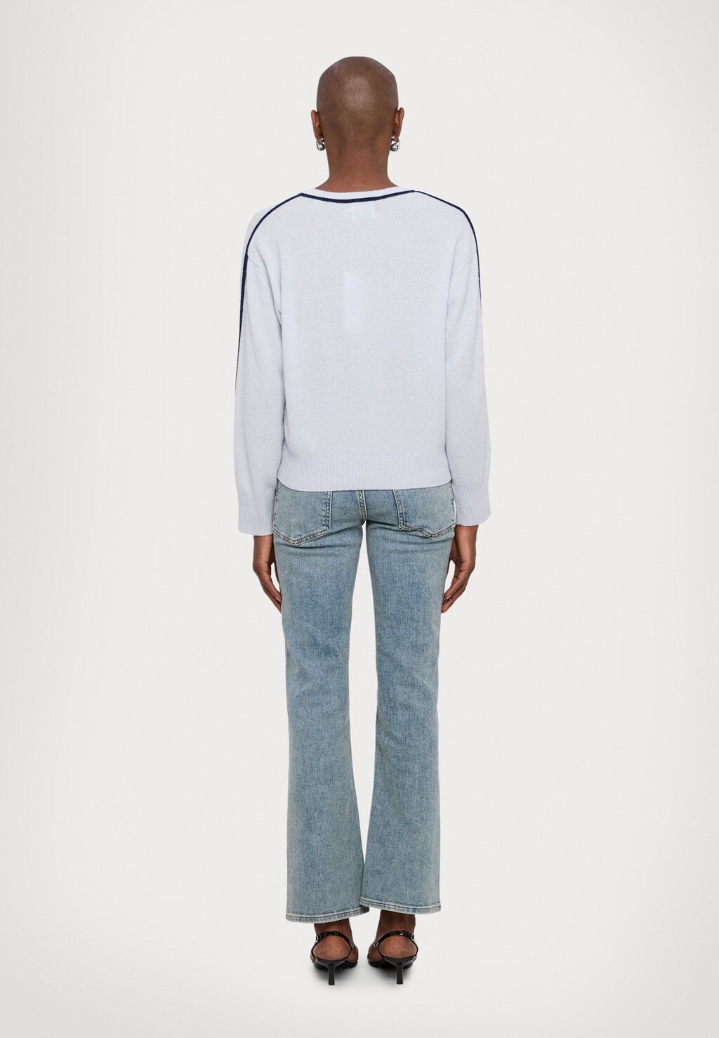 Джемпер PIPING CREW KNITID, светло-голубой
Джемпер PIPING CREW KNITID, светло-голубой