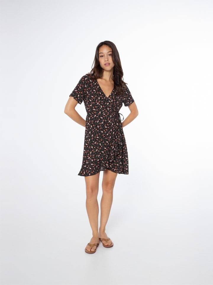 Короткое платье Protest Sky, черный
Короткое платье Protest Sky, черный