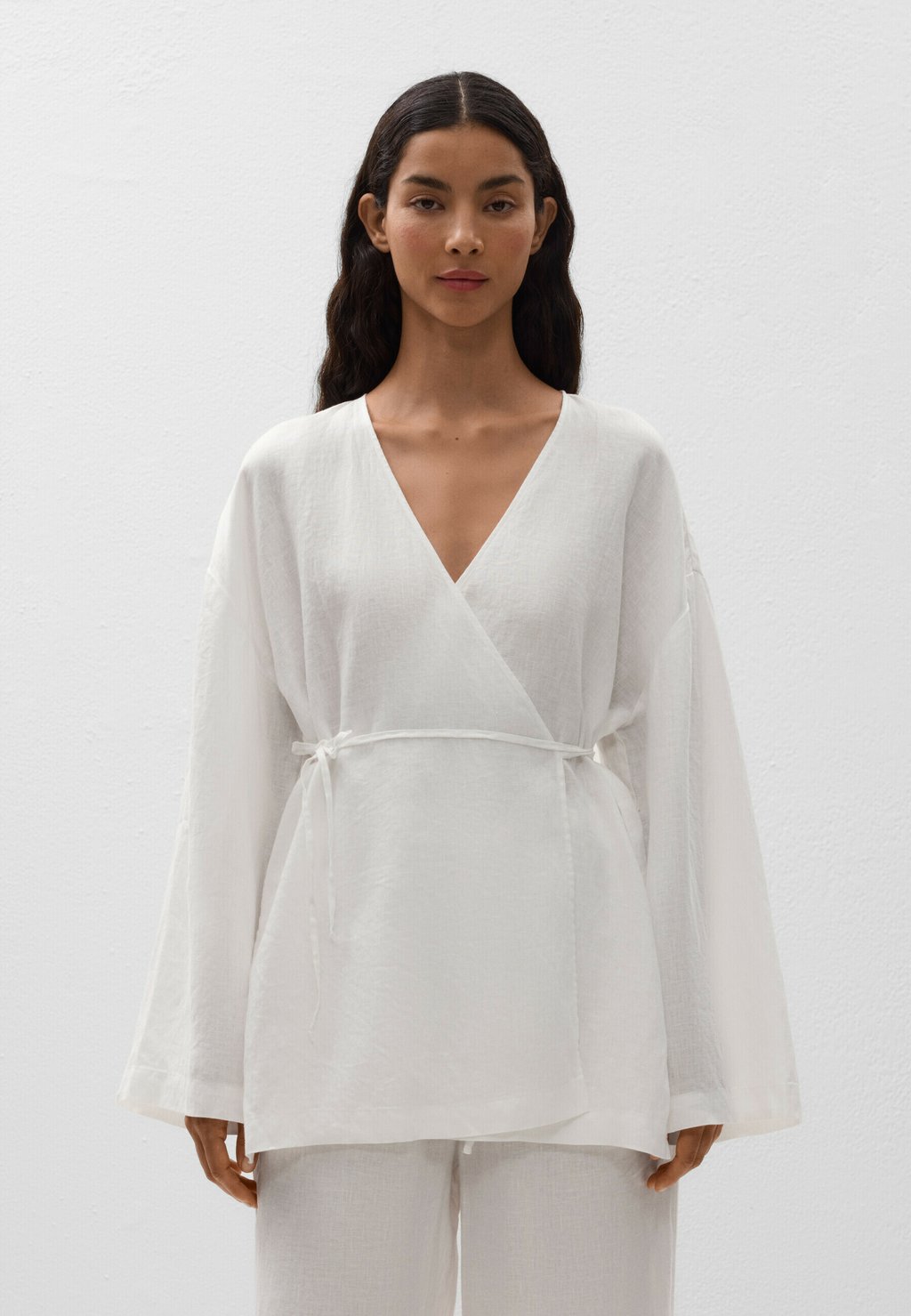 Блуза LINEN SIDE TIE KIMONO OYSHO, белый 
Блуза LINEN SIDE TIE KIMONO OYSHO, белый