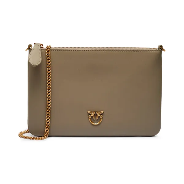 Классический плоский клатч из шелковой телячьей кожи. Pinko, серый
Классический плоский клатч из шелковой телячьей кожи. Pinko, серый