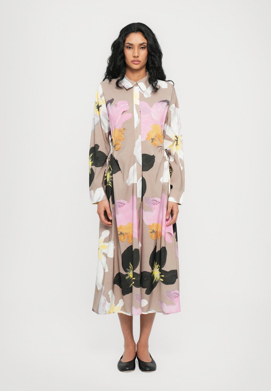 Платье Stine Goya Maxi dress, Multi-Coloured
Платье Stine Goya Maxi dress, Multi-Coloured