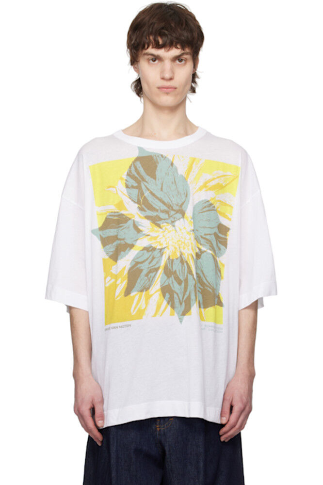 Белая футболка с графическим логотипом Dries Van Noten
Белая футболка с графическим логотипом Dries Van Noten