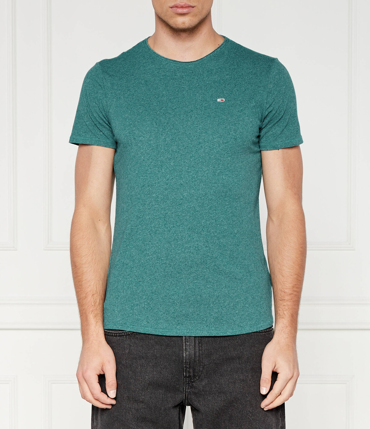 Футболка Tommy Jeans Slim Fit, цвет mare
Футболка Tommy Jeans Slim Fit, цвет mare