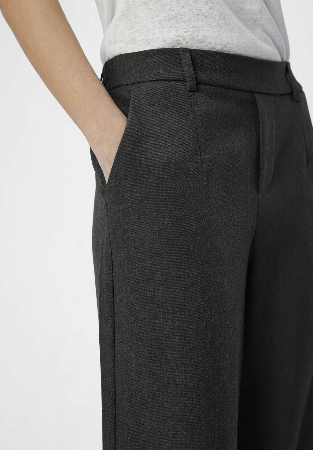 Брюки из ткани Objlisa Wide Noos Object, темно-серый
Брюки из ткани Objlisa Wide Noos Object, темно-серый