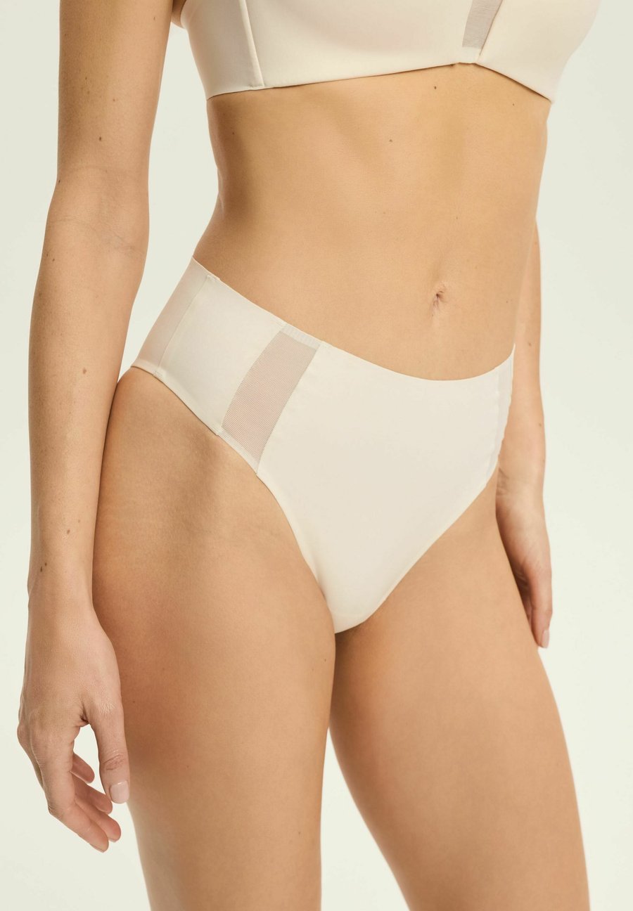 Трусы ESOTIQ BLANK, White
Трусы ESOTIQ BLANK, White