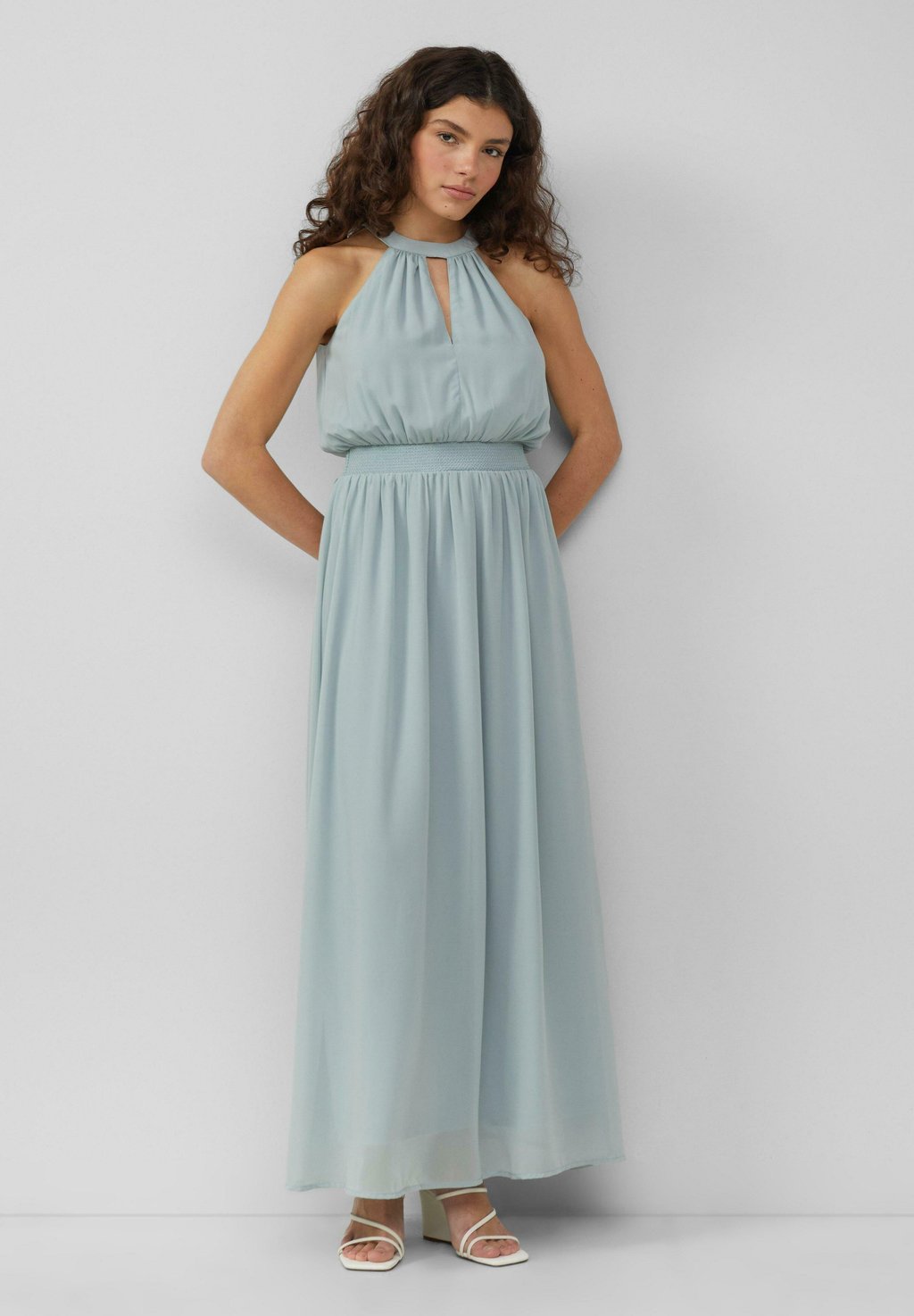 Платье макси LANGES MIT SMOK-DETAIL QS, светло-зеленый
Платье макси LANGES MIT SMOK-DETAIL QS, светло-зеленый