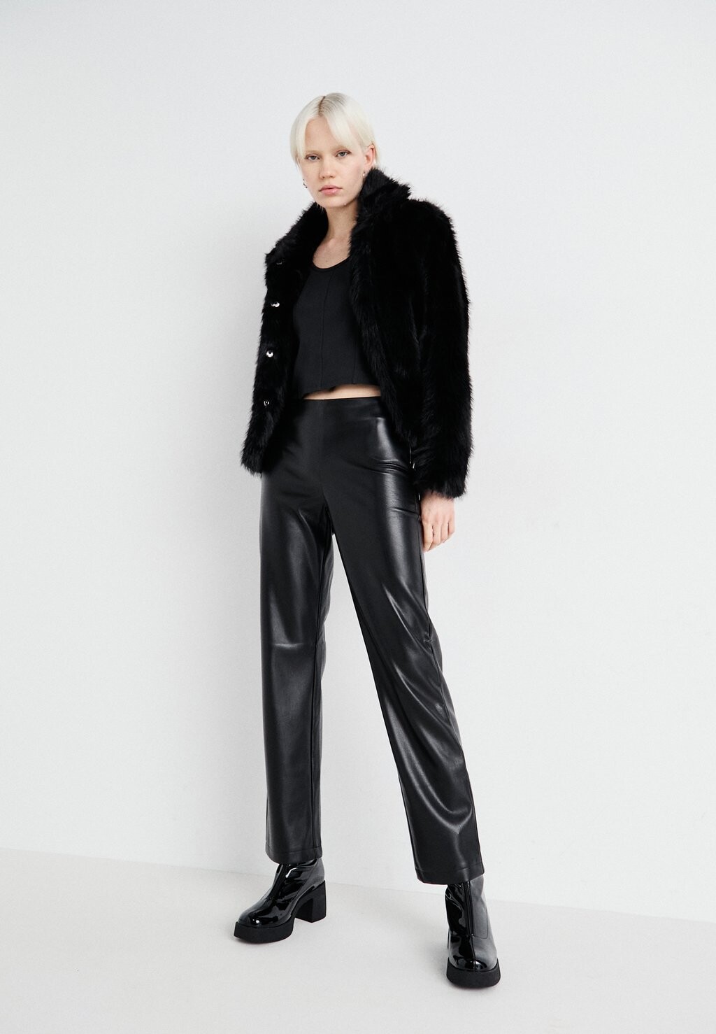 Брюки ONLZETA LEA ONLY, черный
Брюки ONLZETA LEA ONLY, черный