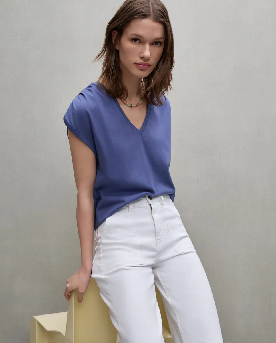 Женская футболка с короткими рукавами и V-образным вырезом Easy Wear, цвет 400 Azul
Женская футболка с короткими рукавами и V-образным вырезом Easy Wear, цвет 400 Azul