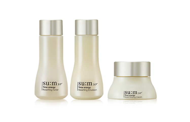 SU M37° Time Skin Collection комплект одежды из 3 предметов SU:M37°
SU M37° Time Skin Collection комплект одежды из 3 предметов SU:M37°