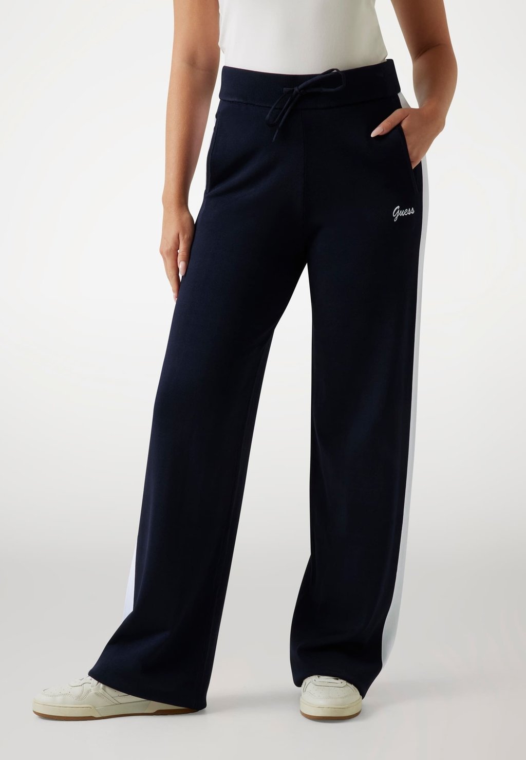 Спортивные штаны MIX Guess, синий
Спортивные штаны MIX Guess, синий