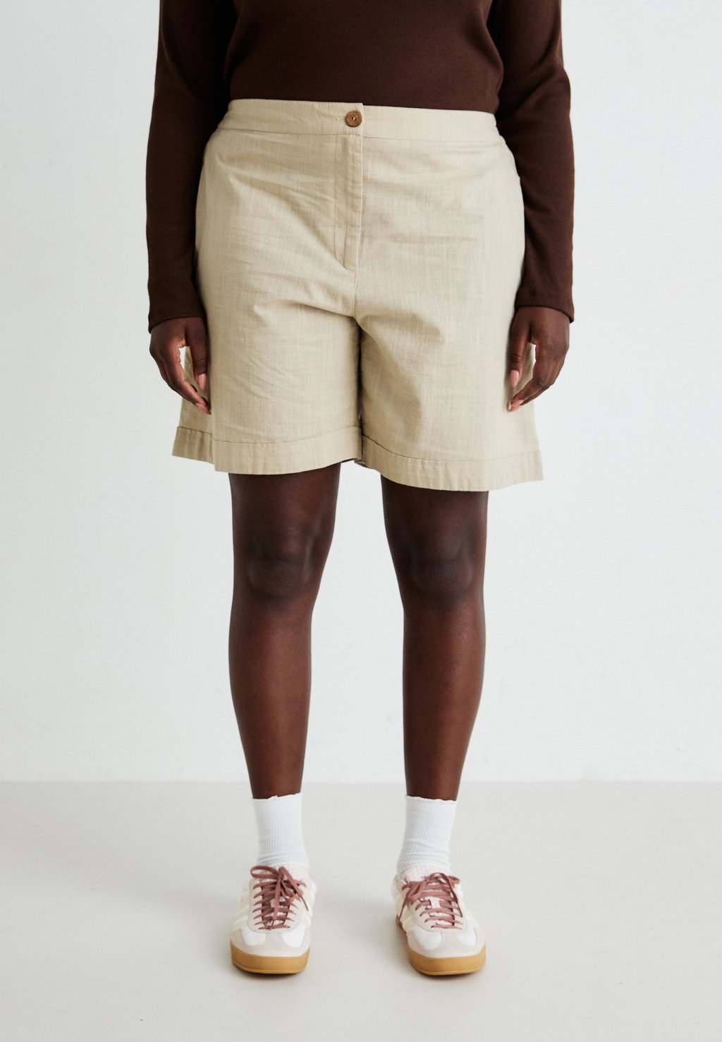 Шорты CARCOCO ONLY Carmakoma, бежевый
Шорты CARCOCO ONLY Carmakoma, бежевый