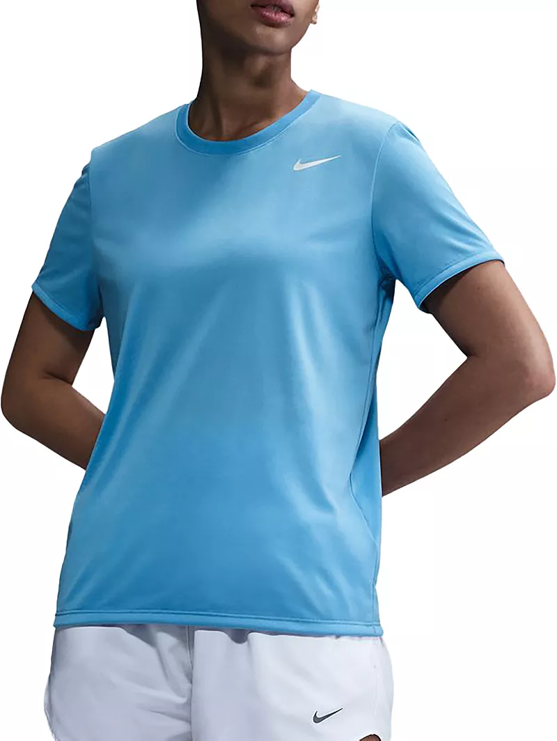 Женская футболка Nike Dri-FIT Legend, цвет University Blue
Женская футболка Nike Dri-FIT Legend, цвет University Blue