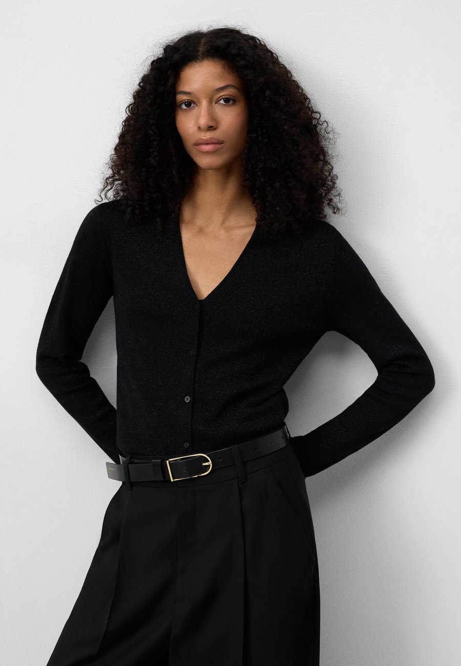 Кардиган ADOLFO DOMINGUEZ Cardigan, Black
Кардиган ADOLFO DOMINGUEZ Cardigan, Black