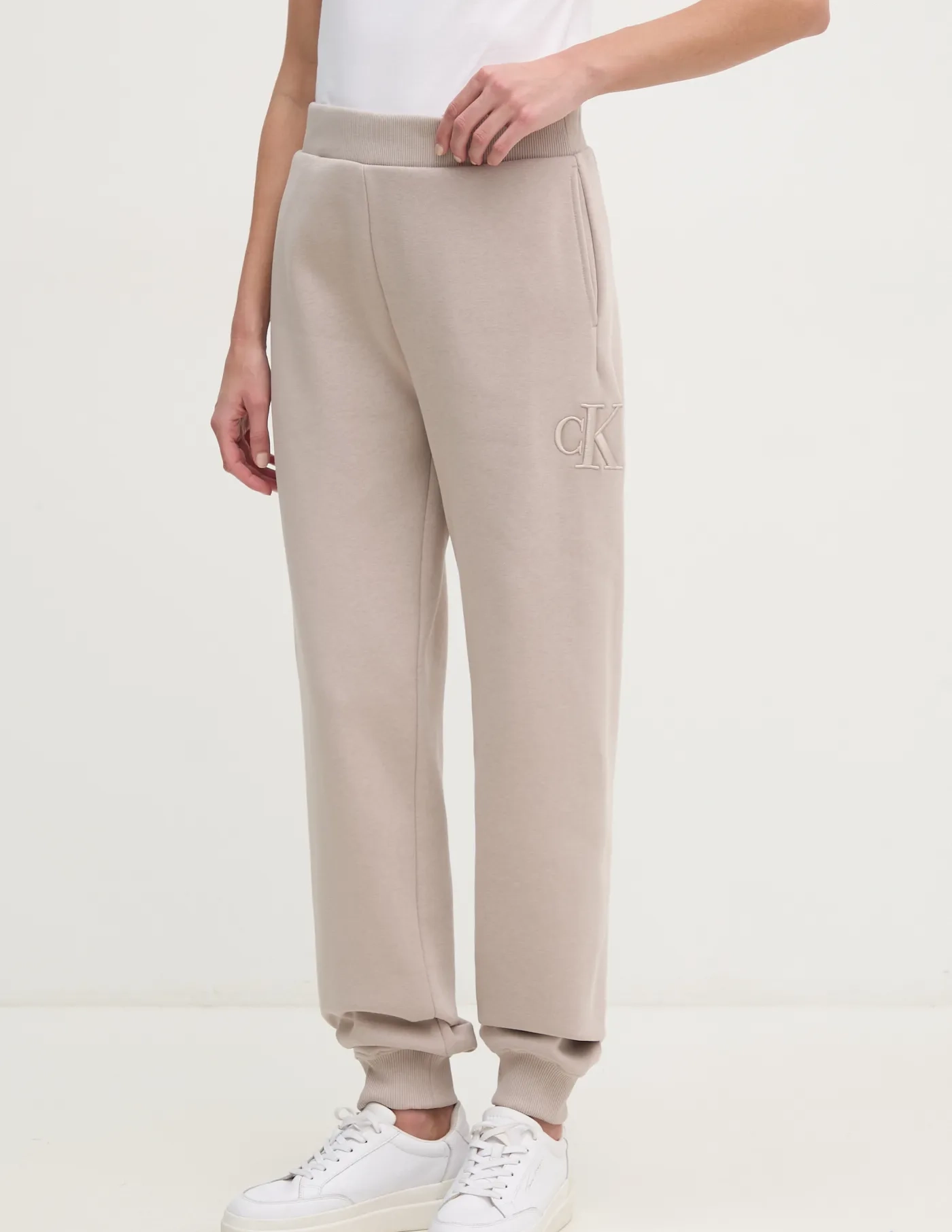 Спортивные штаны Calvin Klein Jeans, бежевый 
Спортивные штаны Calvin Klein Jeans, бежевый