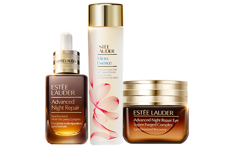 Наборы для ухода за кожей women's ESTEE LAUDER
Наборы для ухода за кожей women's ESTEE LAUDER