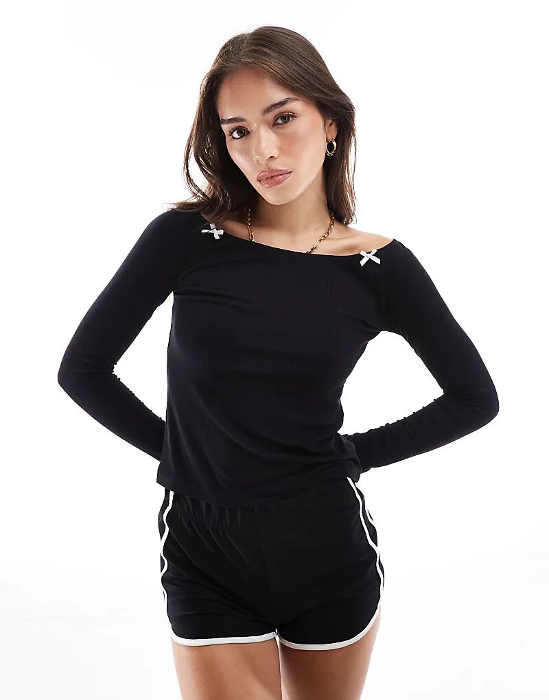 Пижамный топ Cotton On Sleep Recovery с вырезом-лодочкой черного цвета с бантами Cotton:On
Пижамный топ Cotton On Sleep Recovery с вырезом-лодочкой черного цвета с бантами Cotton:On